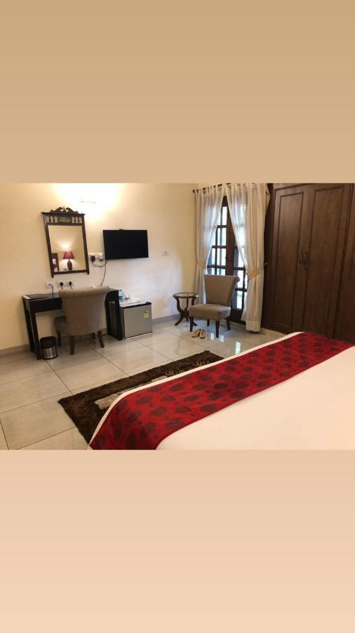 The Neem Bed and Breakfast New Delhi Exteriör bild